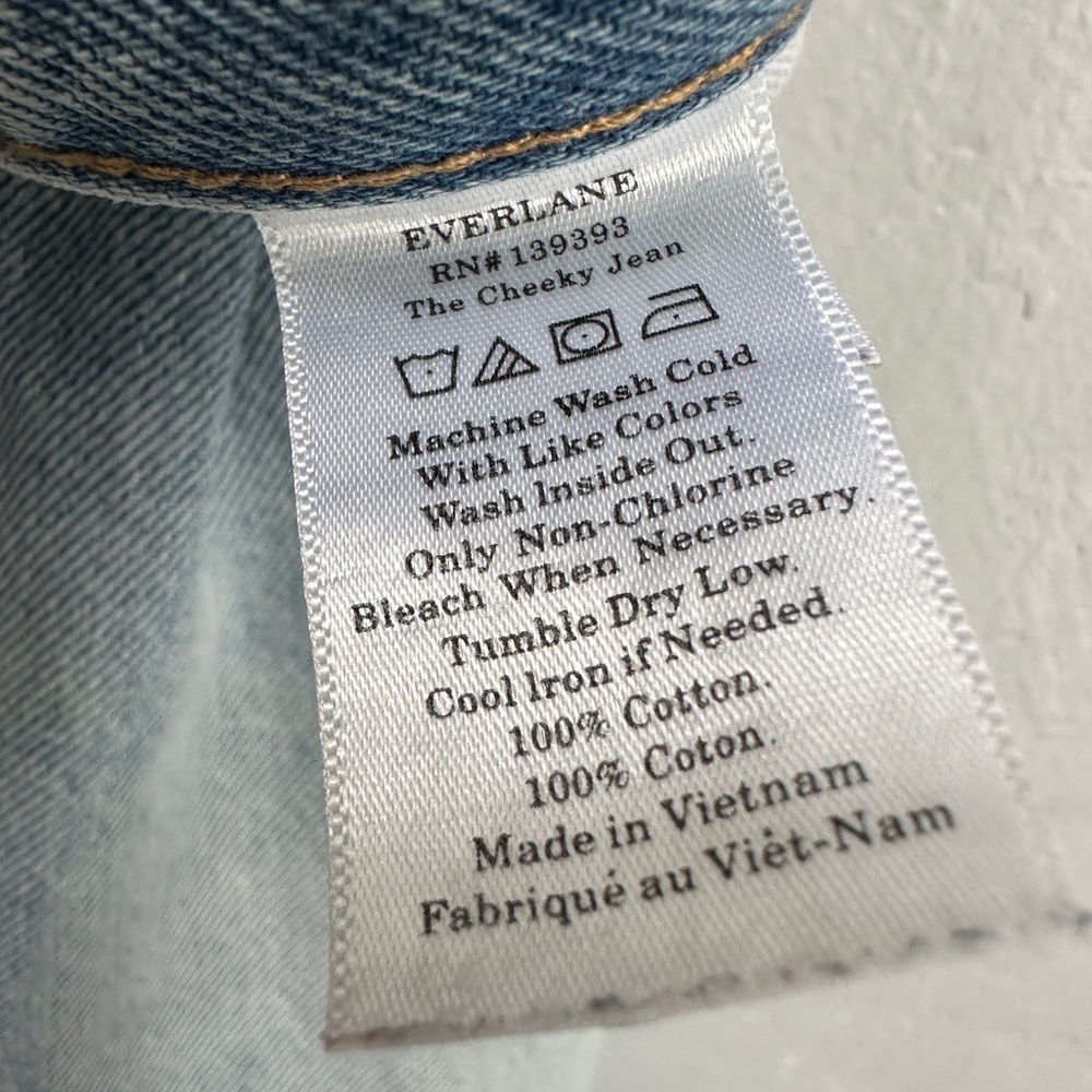 Everlane The Cheeky Jean - Picture 12 of 16